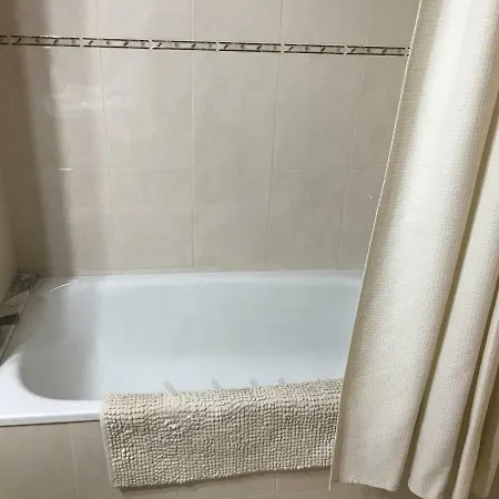 Apartament Ribes *